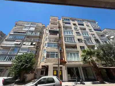 BORNOVA KAZIMDİRİK MAHALLESI'NDE 3+1 SATILIK DAIRE