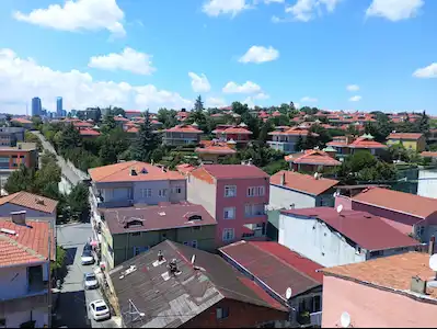 SARIYER YENİKÖY’DE GÜNEY CEPHE, EN ÜST KAT 3+1 SATILIK DAİRE