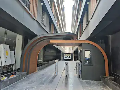 RE/MAXTAN REŞİTPAŞA CADDE ÜZERİNDE, 120 M² 3+1 LÜKS DAİRE