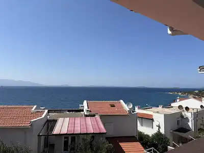 ÇEŞME GÜZELDENİZ SİTESİNDE 3+1 VİLLA