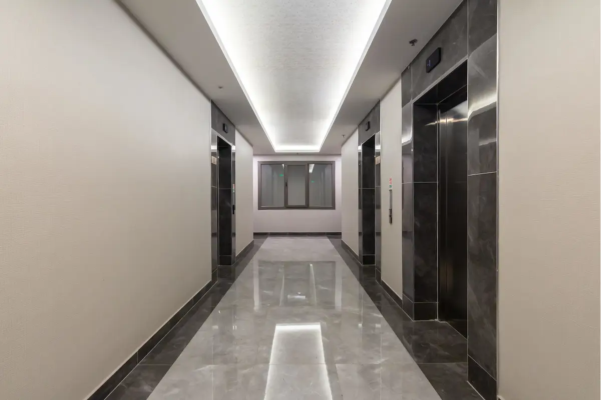 OVA KULE OVACIK’TA GÜNEY-BATI CEPHELİ 4+1 | 205 M² NET | 10. KAT