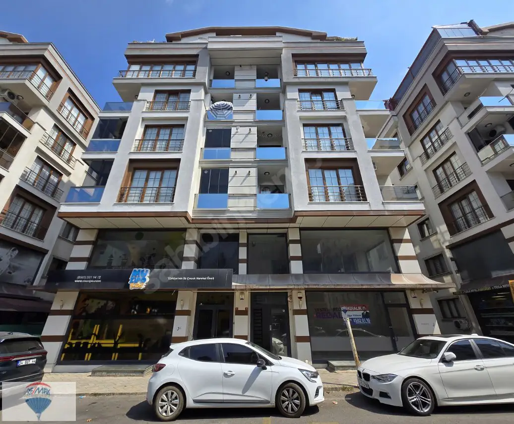 TUZLA YAYLADA TABELA DEĞERİ YÜKSEK 340 M² 3 KATLI KİRALIK DÜKKAN