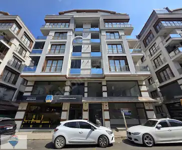 TUZLA YAYLADA TABELA DEĞERİ YÜKSEK 340 M² 3 KATLI KİRALIK DÜKKAN
