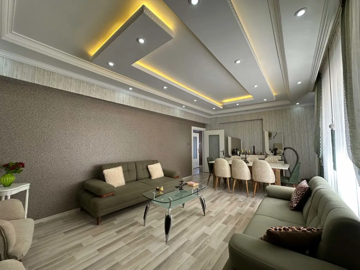 RE/MAX EDE'DEN SÜLEYMAN ŞAH MAH. ANA CADDE ÜZERİ 5+1 İÇİ YAPILI