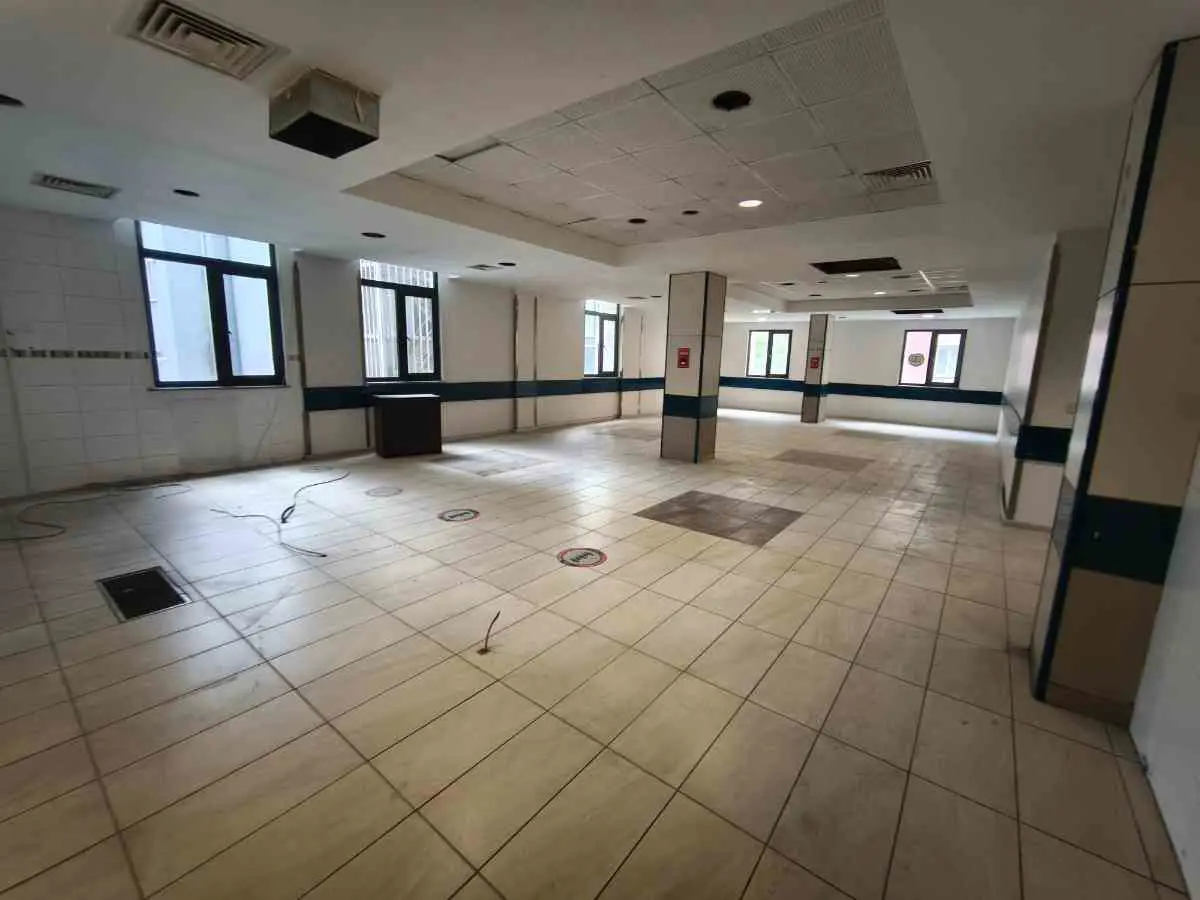 E5 HATTI CADDE ÜZERİNDE 1125 M² 3 KAT KİRALIK BÜRO & OFİS