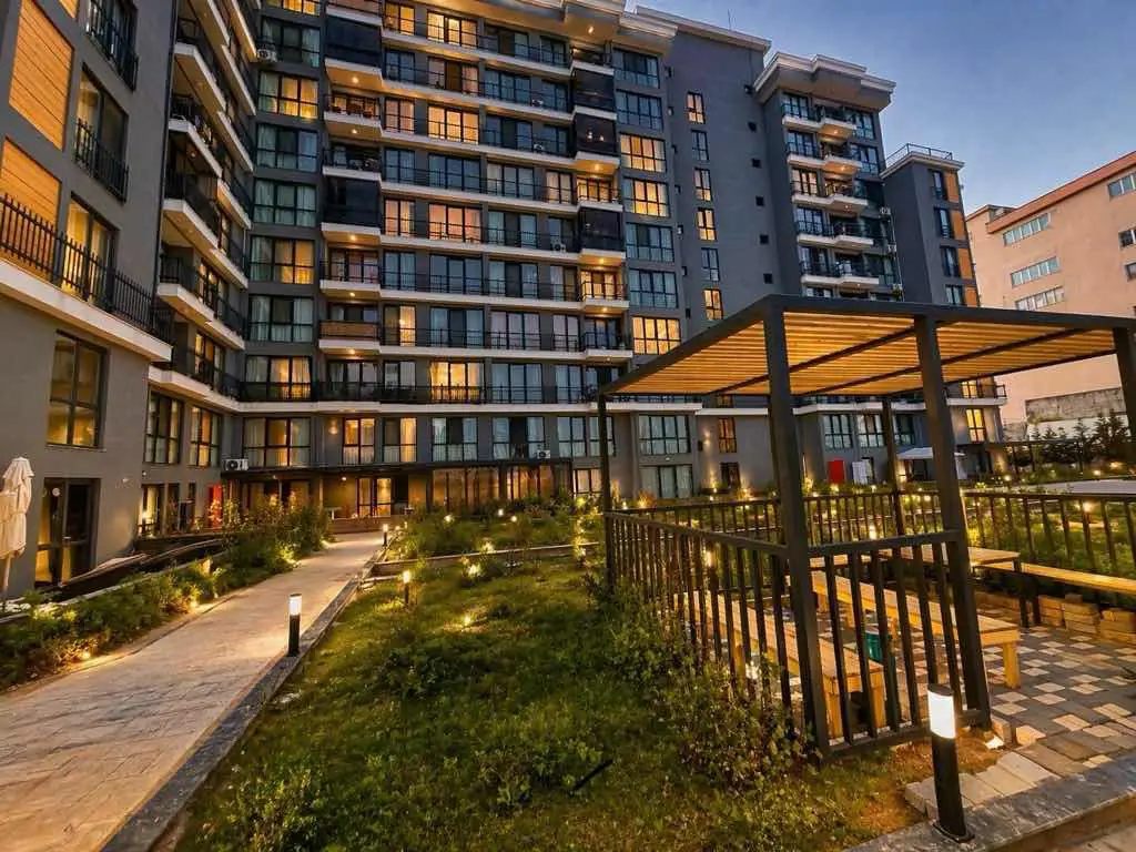 BAHÇELİEVLER MODERN CİTY MESKENDE 4;5+1 GENIŞ TERASLI SATILIK DAİRE