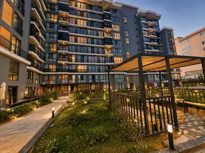 BAHÇELİEVLER MODERN CİTY MESKENDE 4;5+1 GENIŞ TERASLI SATILIK DAİRE
