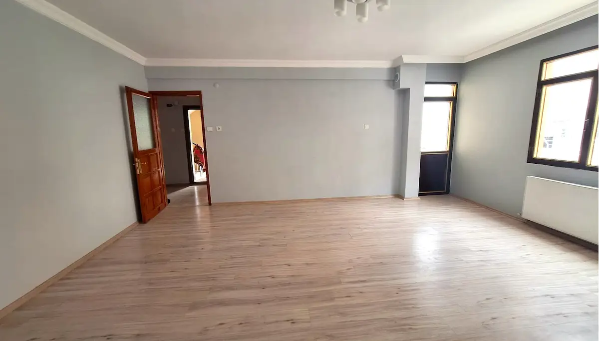 BUCA ÇAMLIKULE MH. 135 M² DOĞAL GAZLI KIRALIK 3+1 DAIRE