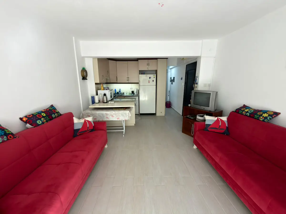 KUMLA'DA DENİZE 1 DAKİKA 65 M² 2+1 SATILIK DAİRE AYSUN YAVUZ'DAN
