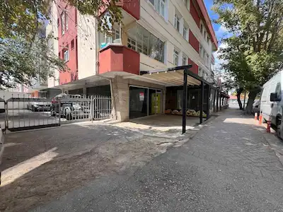 PROTOKOL YOLU KÖŞEBAŞINDA AYDINLIKEVLER'DE KİRALIK DÜKKAN
