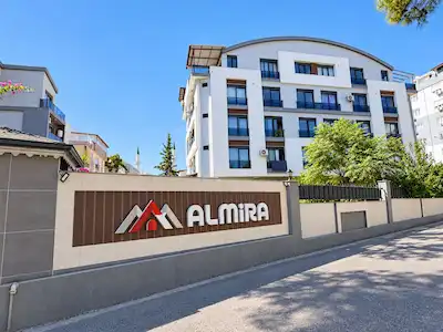 ŞAFAK MAHALLESİ HAVUZLU SİTE İÇERİSİNDE SATILIK 1+1 DAİRE