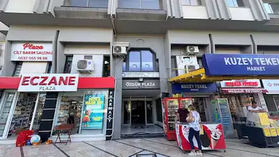 F.ALTAY MEYDANI İSTINYEPARK KARŞISI ÖZGÜR PLAZADA SATILIK İŞYERI