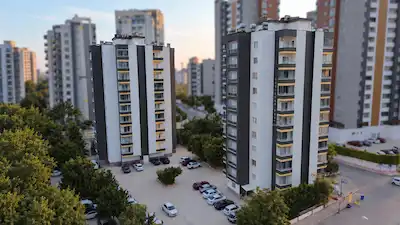 REMAX RİNA'DAN ÇİFTLİKKÖYDE ELİT SİTE İÇERİSİNDE 3+1 DAİRE
