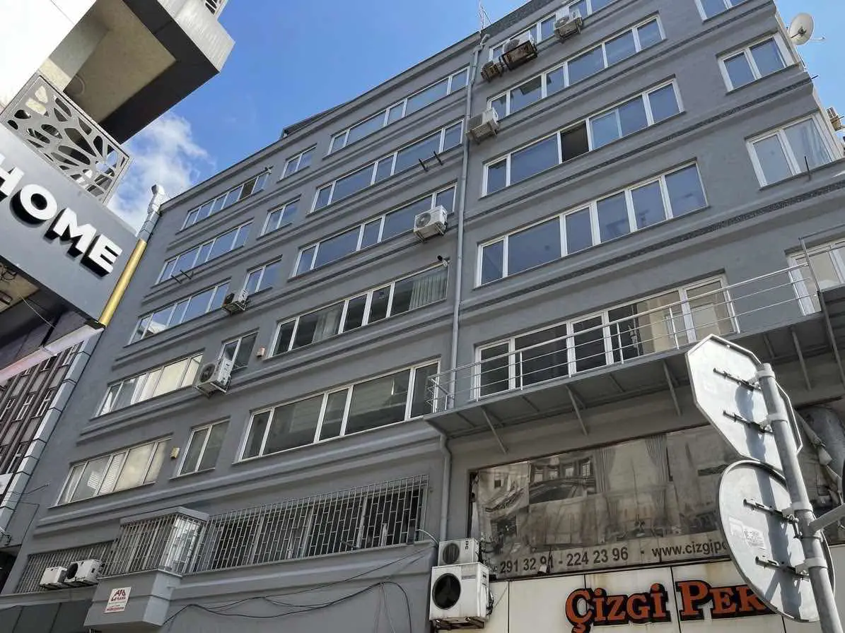 REMAX PRO CANSU YILDIZ'DAN ŞIŞLI TRUMP TOWER VE NUROL TOWERS YAKINI ASANSÖRLÜ OFIS