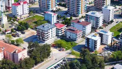 RUHSATI ALINMIŞ 20 ADET 1+1 VE 160 M² DÜKKAN PROJELİ ARSA
