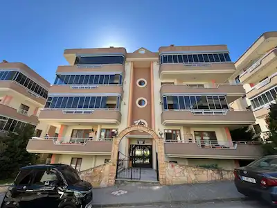 REMAX MID 'DEN TOYGAR MAH. GAMZEPINAR SİTESİ’NDE 3+1 | 125 M² NET | 4. KAT | 3 CEPHE