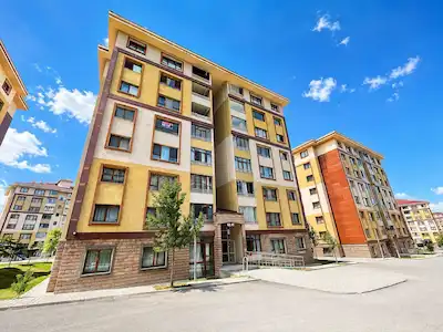 REMAX İLKE'DEN YILDIZKENT ZİRVE TOKİ'DE 3+1 KİRALIK DAİRE