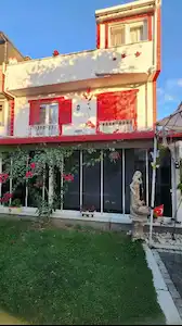 B.ÇEKMECE CELALİYE BASINKENT 3’TE DENİZE 100 METRE, BAHÇELİ, MASRAFSIZ TRİPLEX!