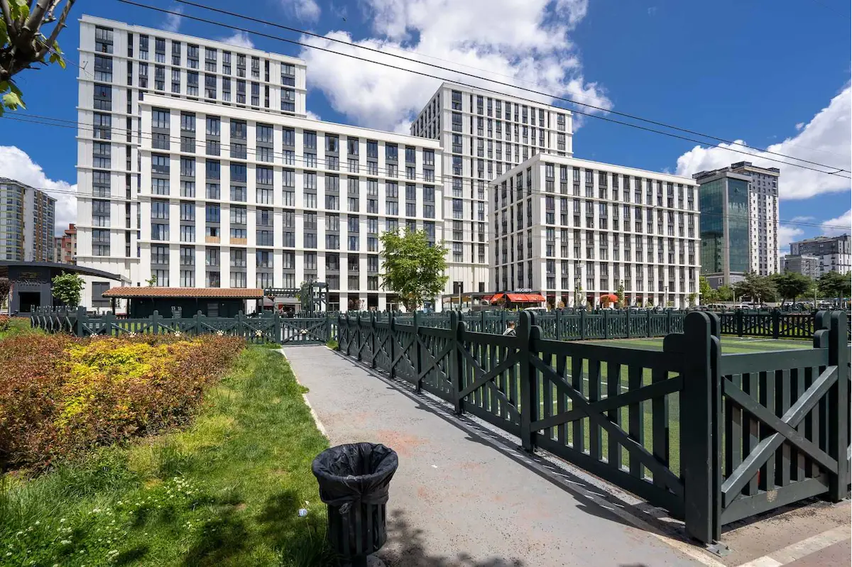 ÜMRANİYE ŞERİFALİ QUATTRO İSTANBUL FIRSAT SATILIK BOŞ 1+1 DAİRE