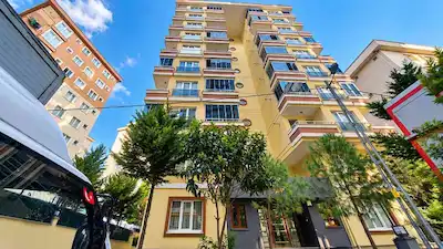 ÇEKMEKÖY TAŞDELEN'DE LÜKS /ARAKAT/OTOPARKLI 3+1