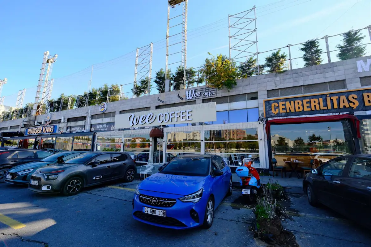 BAŞAKŞEHIR FATIH TERIM STADYUMUNDA 500 M² DEVREN KIRALIK KAFE
