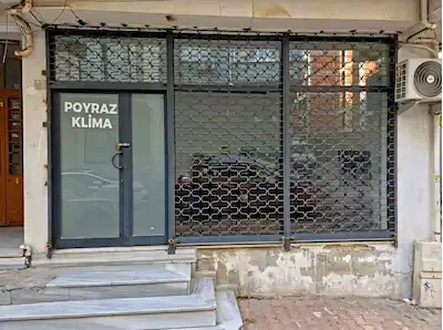 TALATPAŞA'DA, METROBÜSE YAKIN, 52M2 ARSA PAYLI TEK TAPU 3 DÜKKAN