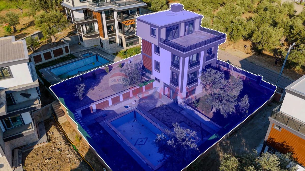 ALTINOLUK'TA DOĞANIN VE LÜKSÜN BULUŞTUĞU MODERN SIFIR VILLA