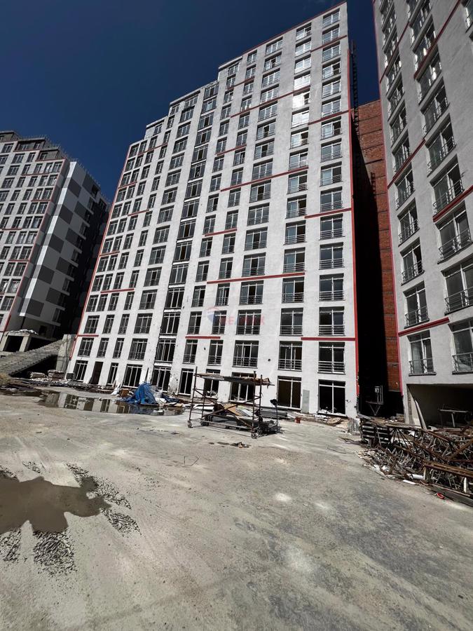 REMAX LOTUS /ESENYURT HAYATPARK 4 SİTESİNDE 