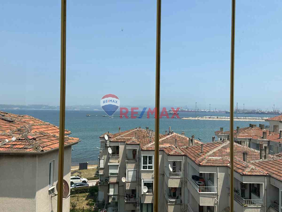 YALOVA ZUHALKENT SİTESİ DENİZ MANZARALI 2+1 EŞYALI TEMİZ DAİRE