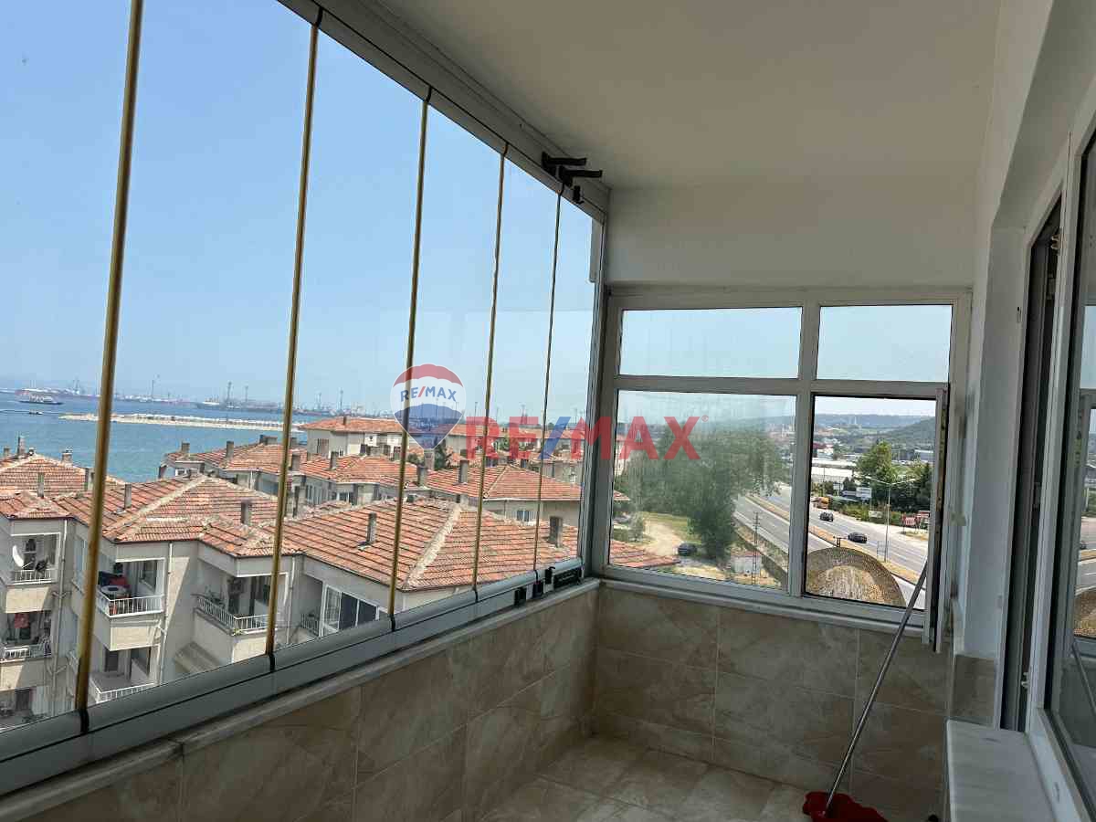 YALOVA ZUHALKENT SİTESİ DENİZ MANZARALI 2+1 EŞYALI TEMİZ DAİRE