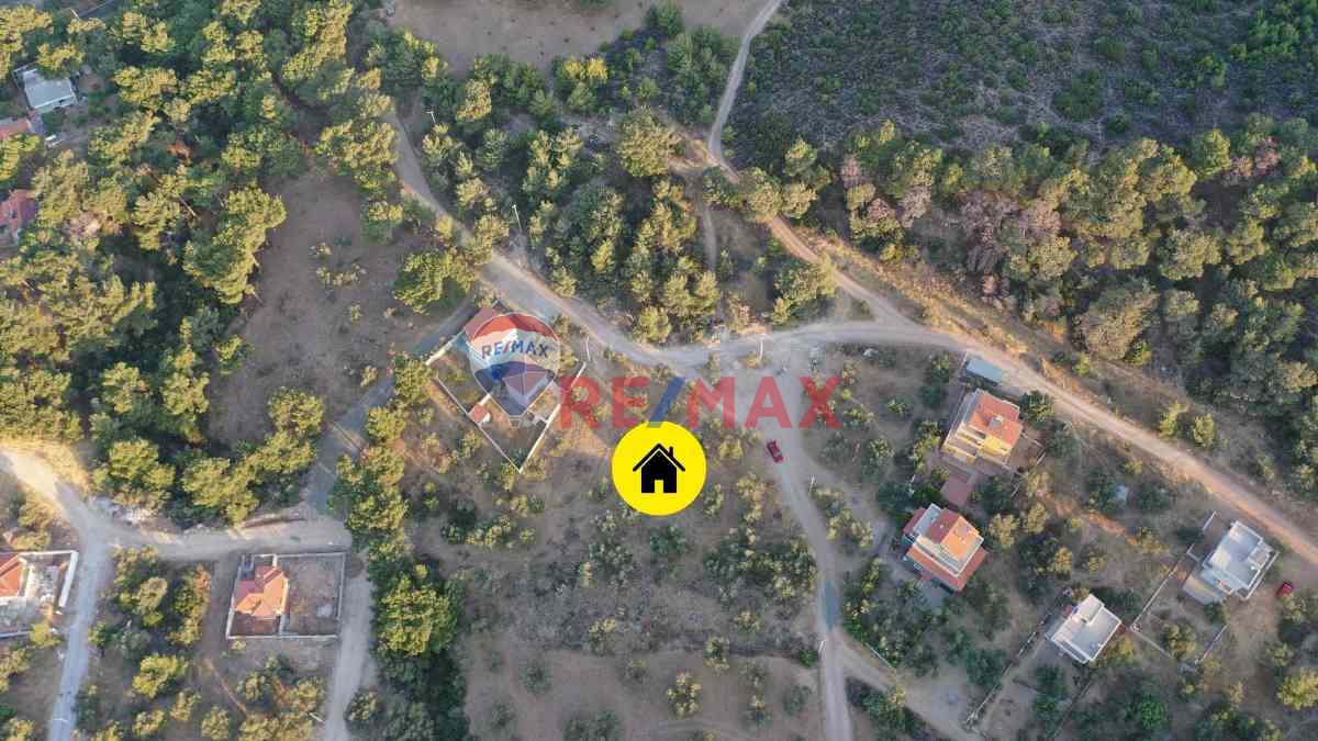 ÇANAKKALE EZİNE TAVAKLI KÖYÜ'NDE SATILIK İMARLI ARSA