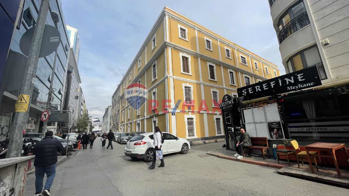 ALSANCAK MALI MÜŞAVIRLER ODASI VE İZMIR TAPU YAKINI KIRALIK EŞYALI OFIS