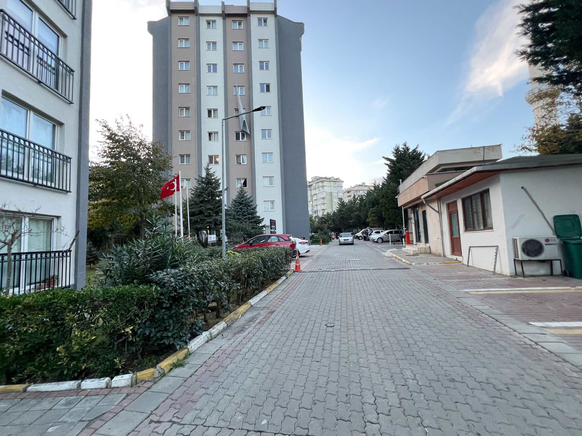 RE/MAX GELİŞİMDEN YAKUPLU KİPTAŞ KONUTLARI ARA KAT 2+1 SATILIK