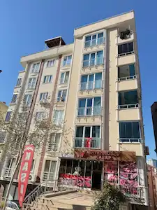 DİKİLİTAŞ'TA SATILIK ARAKAT DAİRE
