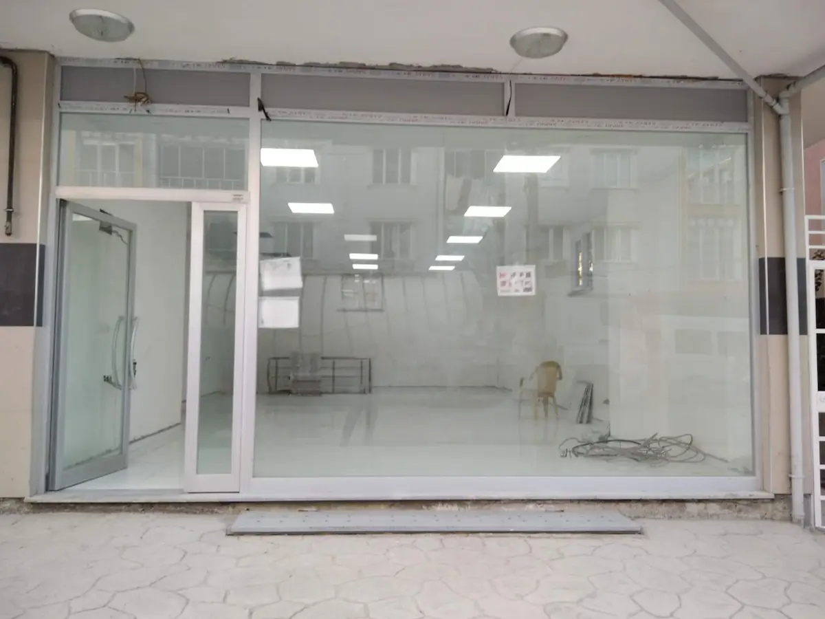 TEKİRDAĞ KAPAKLI MERKEZ SATILIK MASRAFSIZ İSKANLI DÜKKAN 170M²