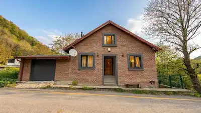 KARTEPE ŞEVKATİYE FINDIKSUYU MEVKİİNDE SATILIK EŞYALI DAĞ EVİ