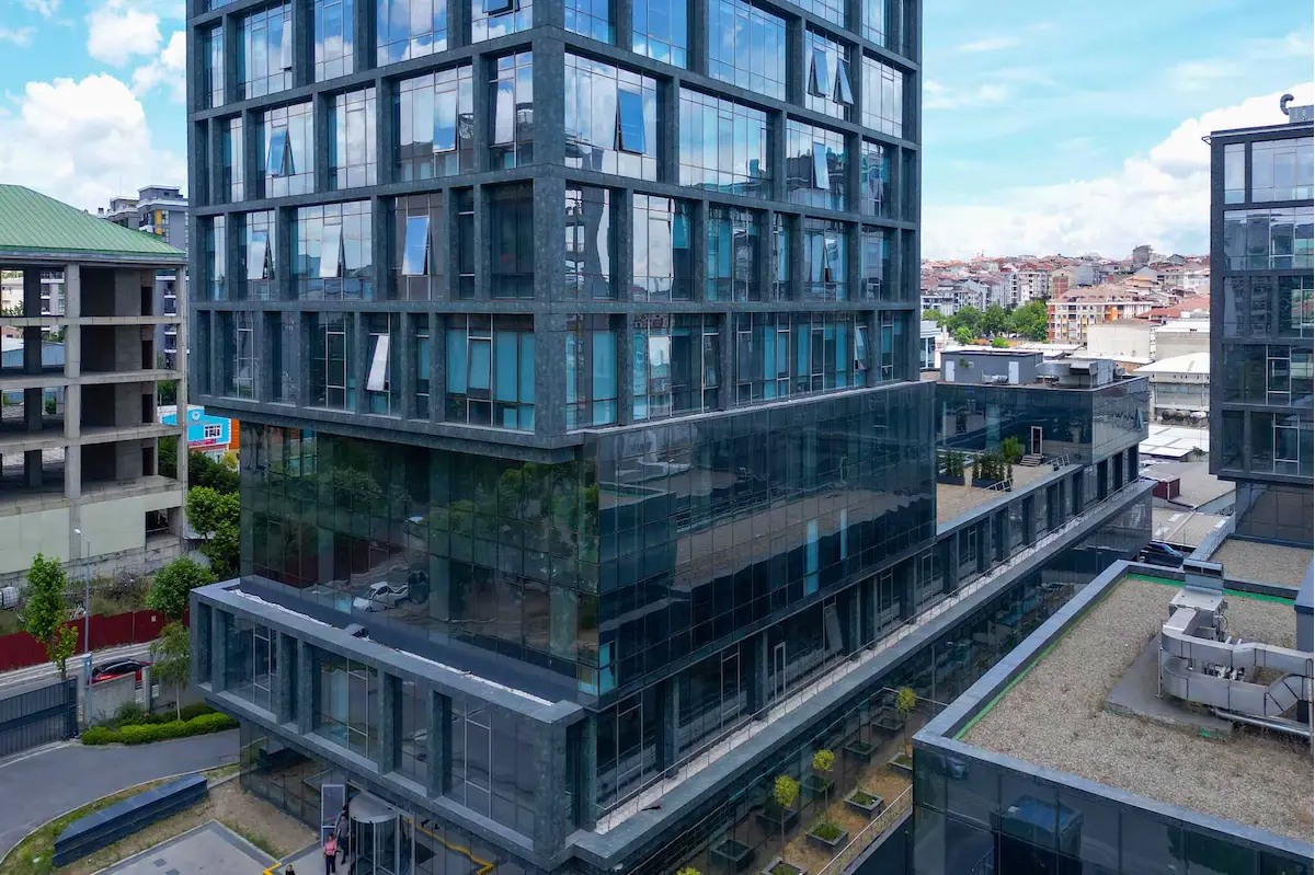BAHÇELİEVLER YENİBOSNA'DA KİRALIK OFİSLER