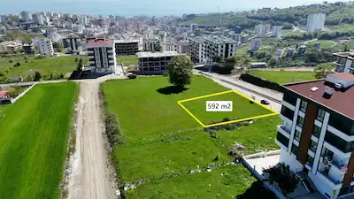 PAMUKLU'YA CEPHE SATILIK ARSA