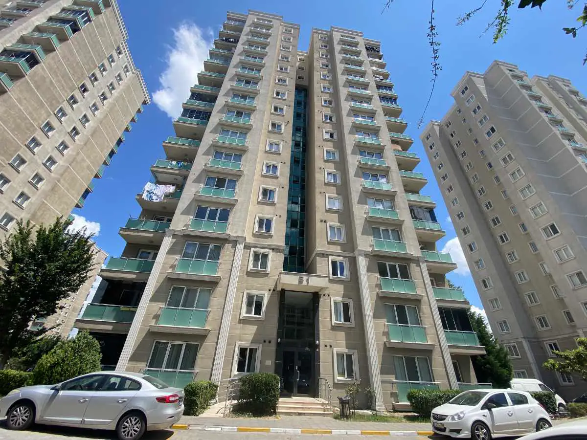 ESENYURT KIPTAŞ 5'TE SATILIK 2+1 DAIRE GÜNEY CEPHE 95 M² 2