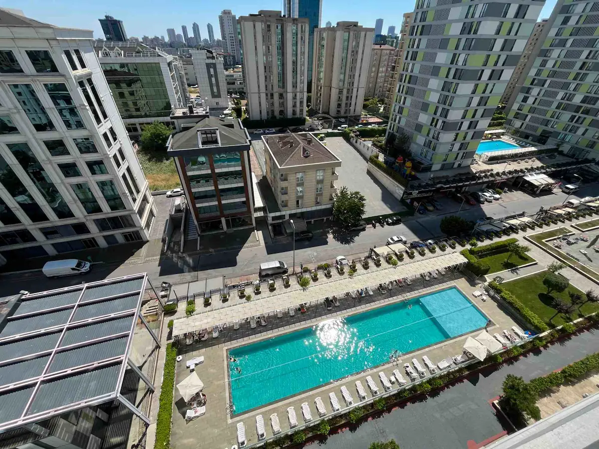 REMAX OSMAN KAYA SARISSA SITESINDE 3+1 BOŞ 145 M2 SATILIK DAIRE