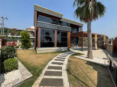 REMAX RİNA'DAN RESULKÖYDE 5+1 ÖZEL TASARIM VİLLA