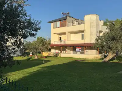 GÖMEÇ DALIŞ KÖYÜ'NE YÜRÜME MESAFESI SITE İÇI SATILIK 2+1 VILLA