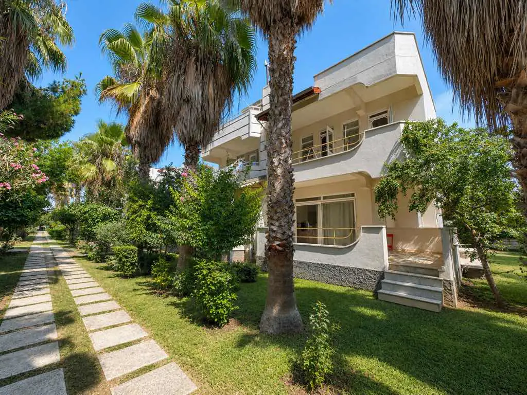 MANAVGAT KIZILAĞAÇ TA SİTE İÇİNDE SATILIK 3+1 DUBLEKS YAZLIK