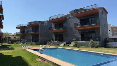 YENİŞAKRAN SİTE İÇİNDE KİRALIK LÜKS TRİPLEKS VİLLA