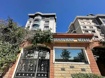 BAŞAKŞEHİR BAŞAK MAH 5.ETAP ÖZKAYMAK SİTE SATILIK 3+1 DAİRE 160M2
