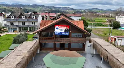REMAX PARLA BARLAS GÜRLER'DEN DEREKÖYDE İÇKİ RUHSATLI DENİZE SIFIR KİRALIK RESTORAN İŞLETMESİ