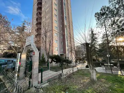 SOYAK SİTESİ’NDE EŞYALI 1+1 KİRALIK DAİRE | METRO YAKINI