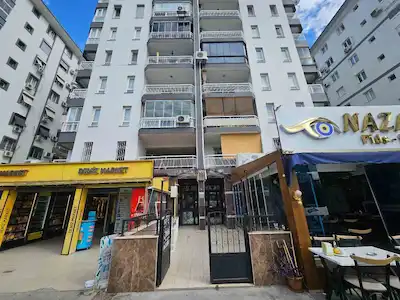 GIRNE BULVARI ÜZERINDE ASANSÖR DOĞALGAZ SIĞINAK VE OTOPARKLI 3+1 KIRALIK DAIRE