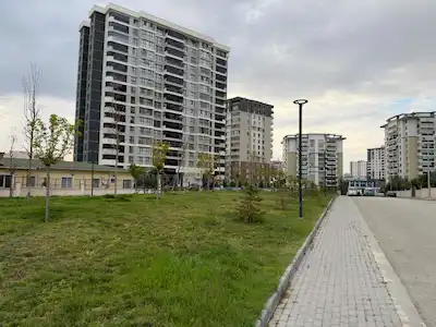 HOTKİ BULVARDA GÜNEY DOĞU CEPHE ARAKAT 154M2 4+1 EKTRALI FIRSAT