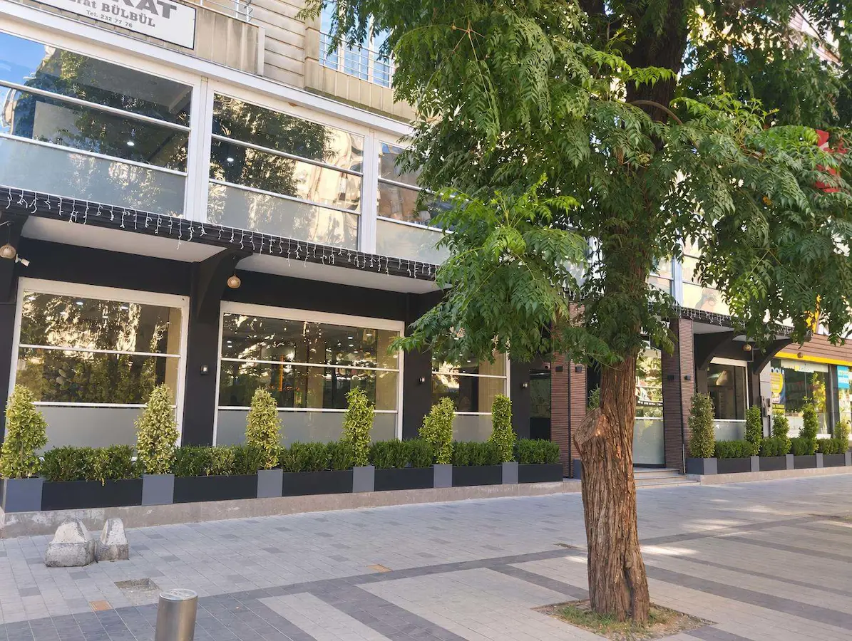 SİİRT MERKEZ GÜRES CADDESİ SATILIK ASMA KATLI DÜKKANLAR